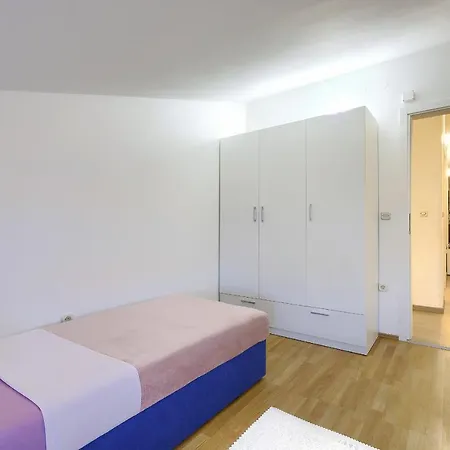 Homestay Pula 公寓 *