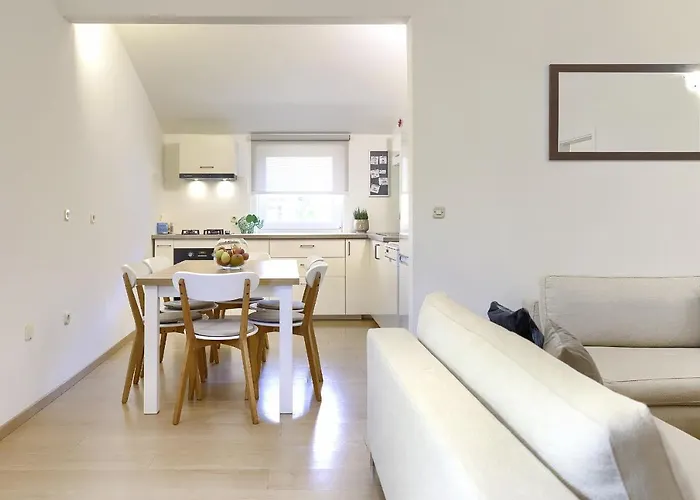 Appartement Homestay Pula *