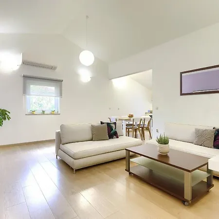 شقة Homestay Pula