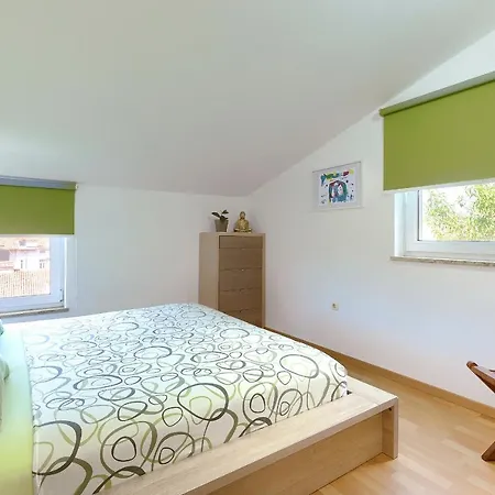 Апартаменти Homestay Pula *