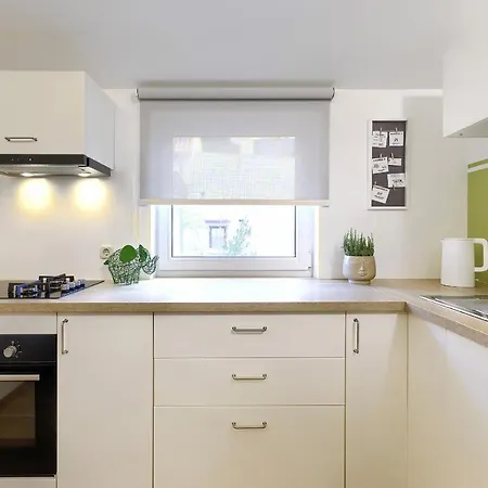 Апартаменти Homestay Pula Пула