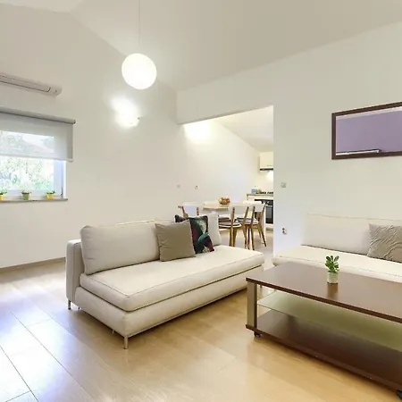 Lägenhet Homestay Pula *