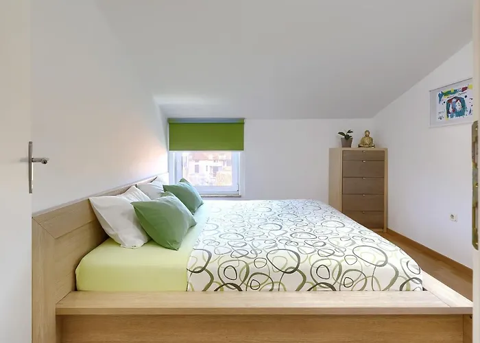 Homestay Pula Апартаменти *
