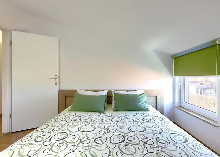Апартаменти Homestay Pula *