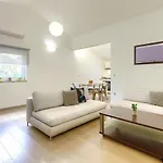 Apartment Homestay Pula *