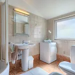 Apartment Homestay Pula